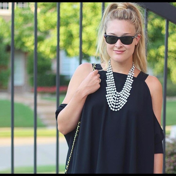 Black shift dress - Picture 2 of 5